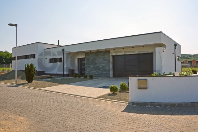 Belur Light Steel Villa 150 m²