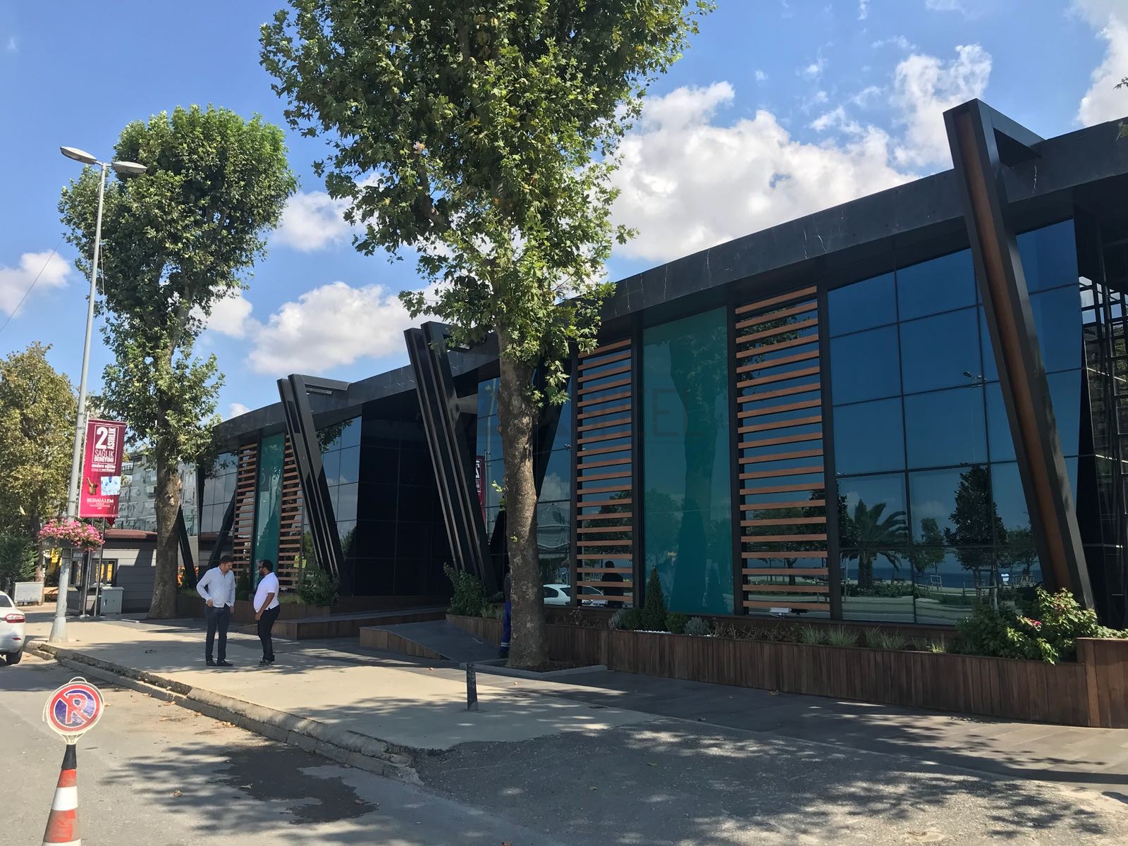 İstanbul Büyük Şehir Belediyesi Park ve Şehircilik Müdürlüğü Binası Kartal İstanbul 200 m² 