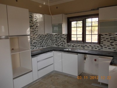 Deep Blue Steel Houses Assembly Phase