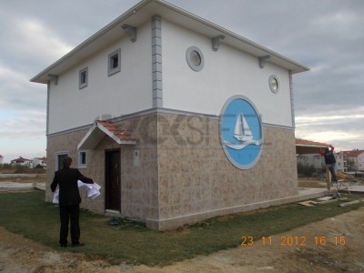 Deep Blue Steel Houses Assembly Phase