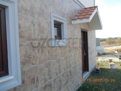 Deep Blue Steel Houses Assembly Phase