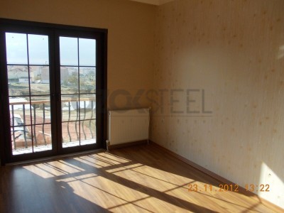 Deep Blue Steel Houses Assembly Phase