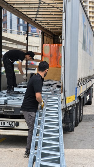 İspanya Hafif Çelik Konut Projesi | 5 Konutluk Uluslararası Sevkiyatımız Başladı