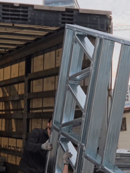 Portekiz İçin Ürettik: 120 m² Çelik Evimiz Şimdi Portekiz Yolunda!